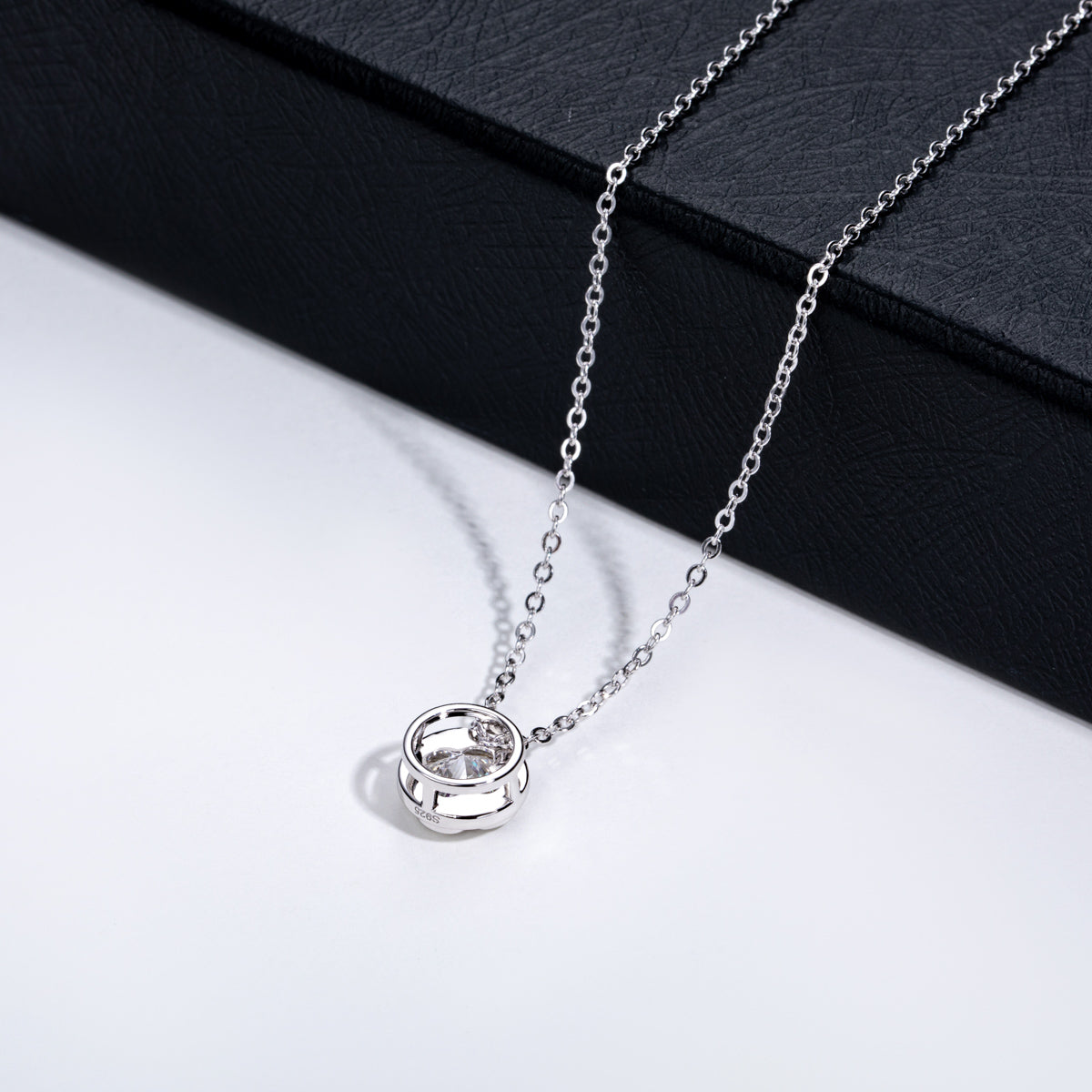 S925‑Silver 2.0‑CT Moissanite Four‑Leaf‑Clover Cut Pendant