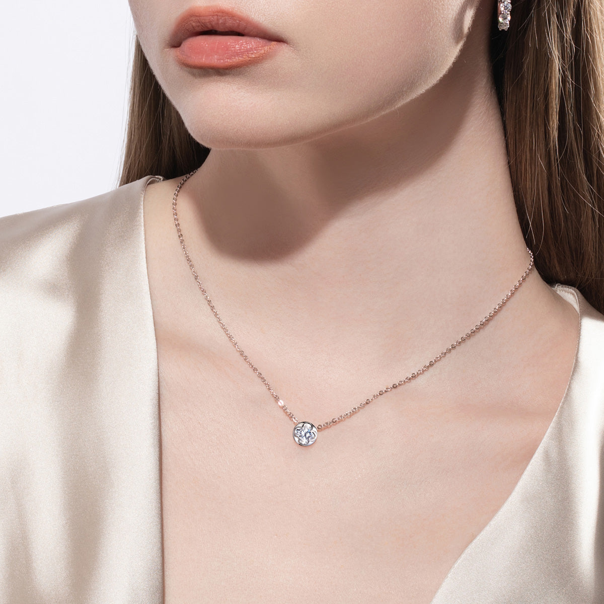 S925‑Silver 2.0‑CT Moissanite Four‑Leaf‑Clover Cut Pendant