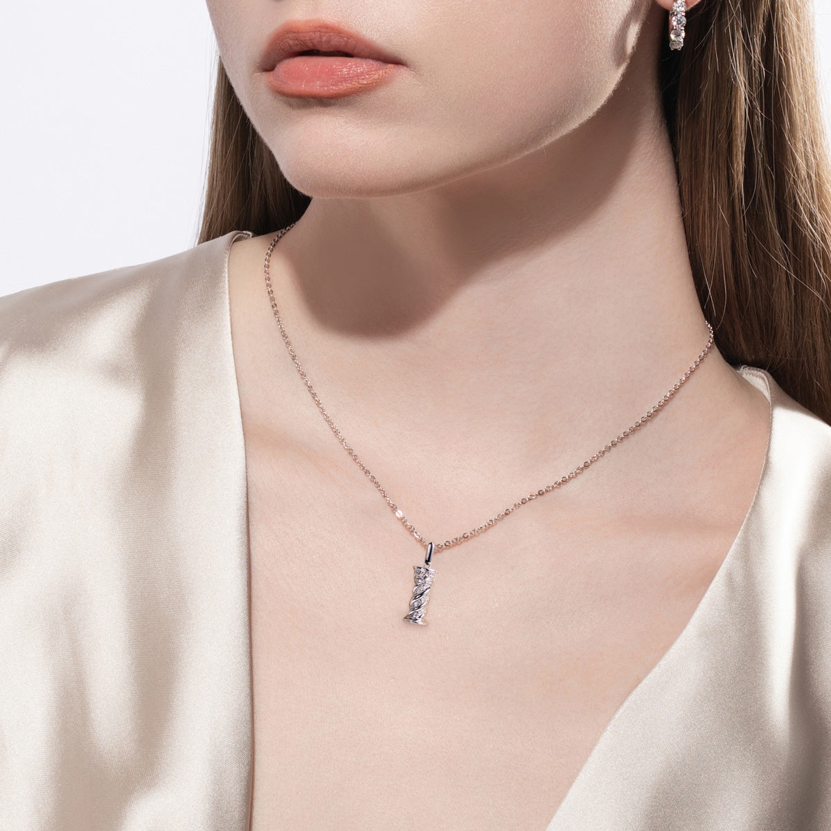 S925 Sterling Silver Full Paved Moissanite Roman Column Pendant