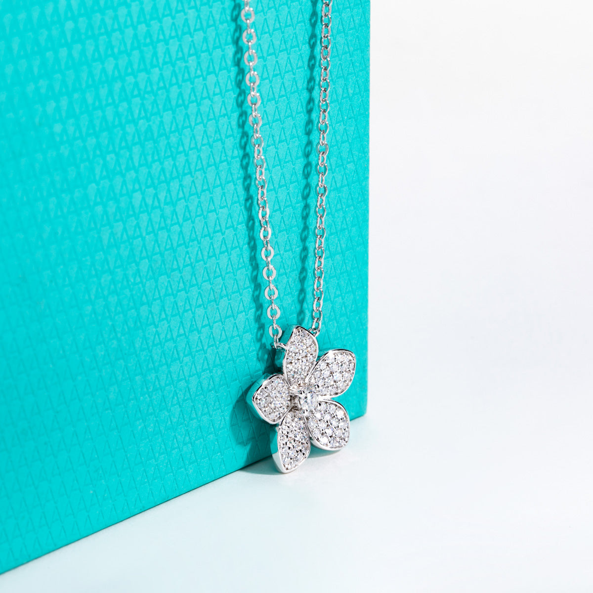 S925 Sterling Silver Moissanite Four-Leaf Clover Clavicle Necklace
