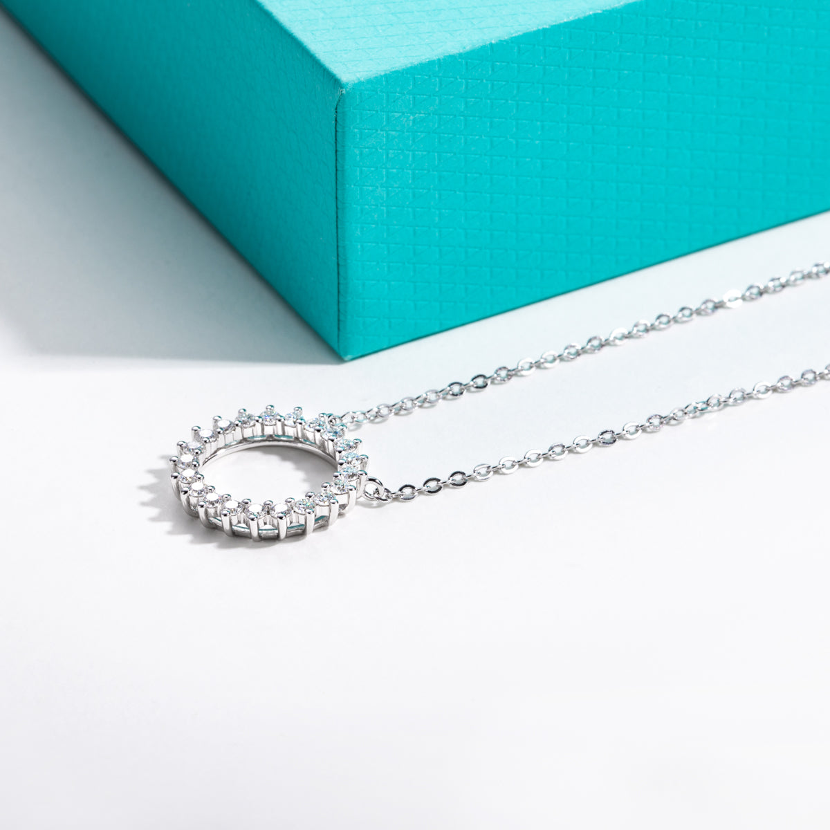 S925 Silver Moissanite Hollow Circle Clavicle Chain