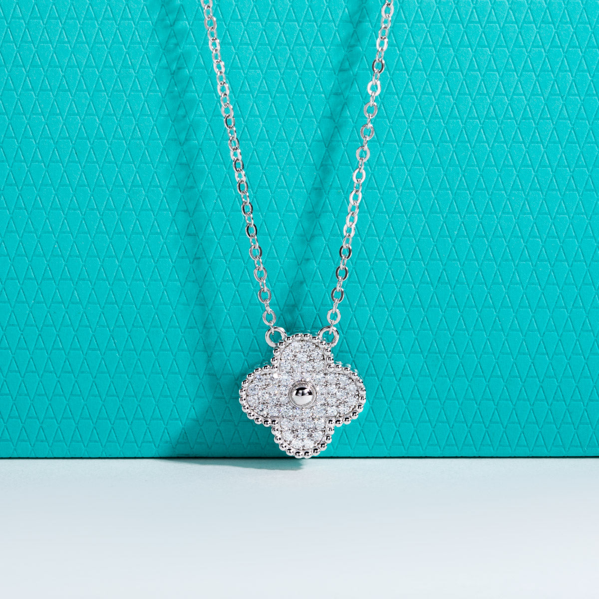Luxury Moissanite Four-Leaf Clover Clavicle Chain