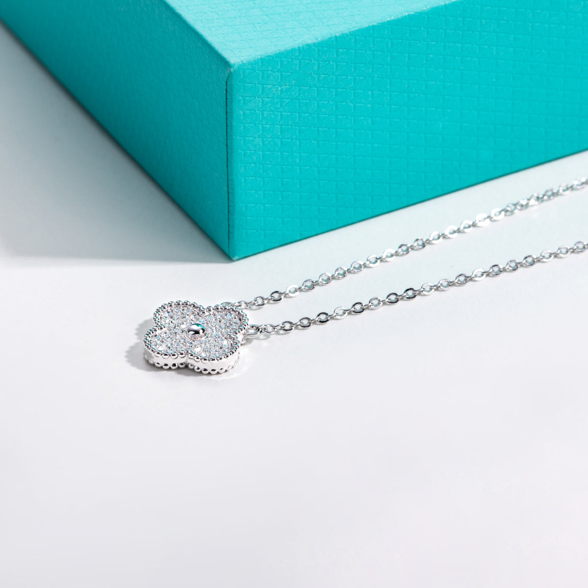 Luxury Moissanite Four-Leaf Clover Clavicle Chain