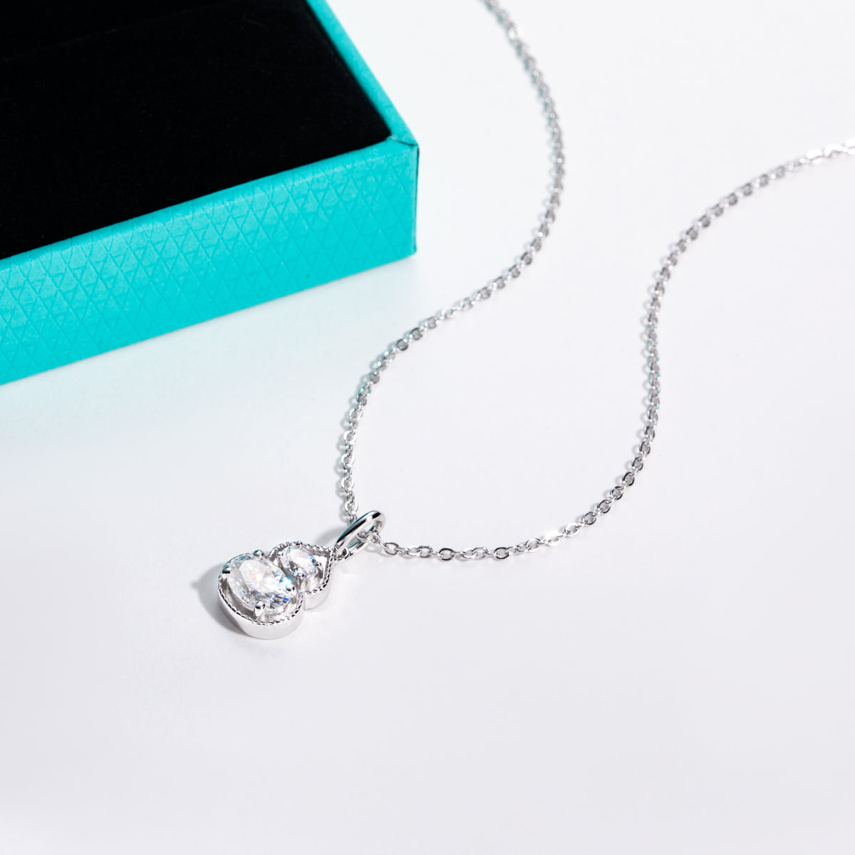 S925 Sterling Silver Moissanite Gourd Pendant