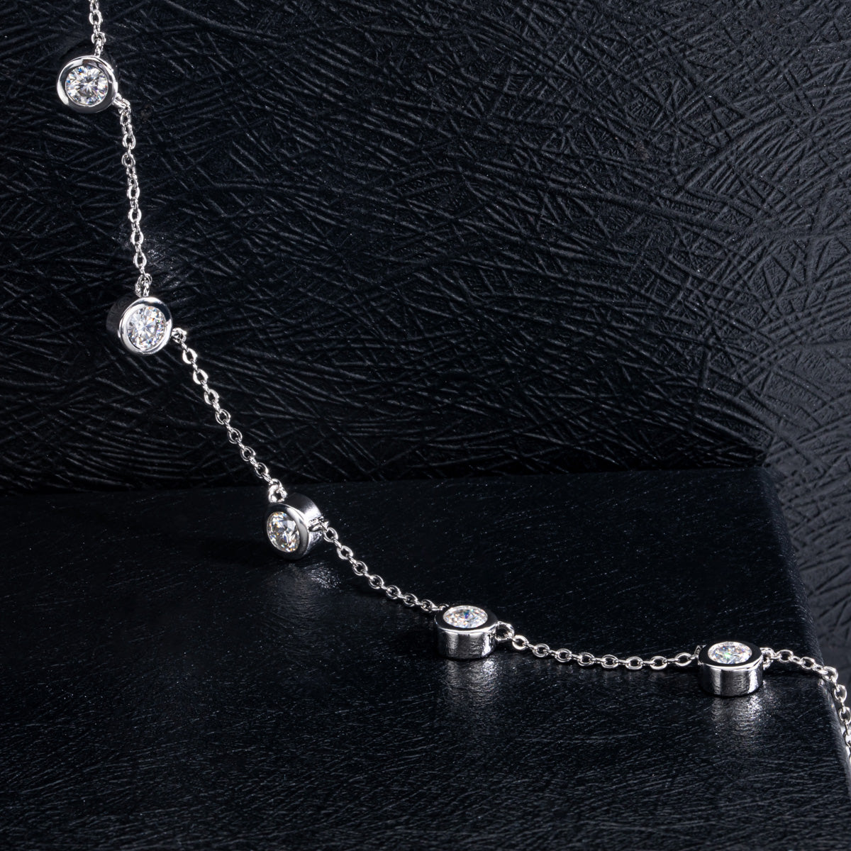 18K Gold Moissanite Bubble Round Pendant Necklace