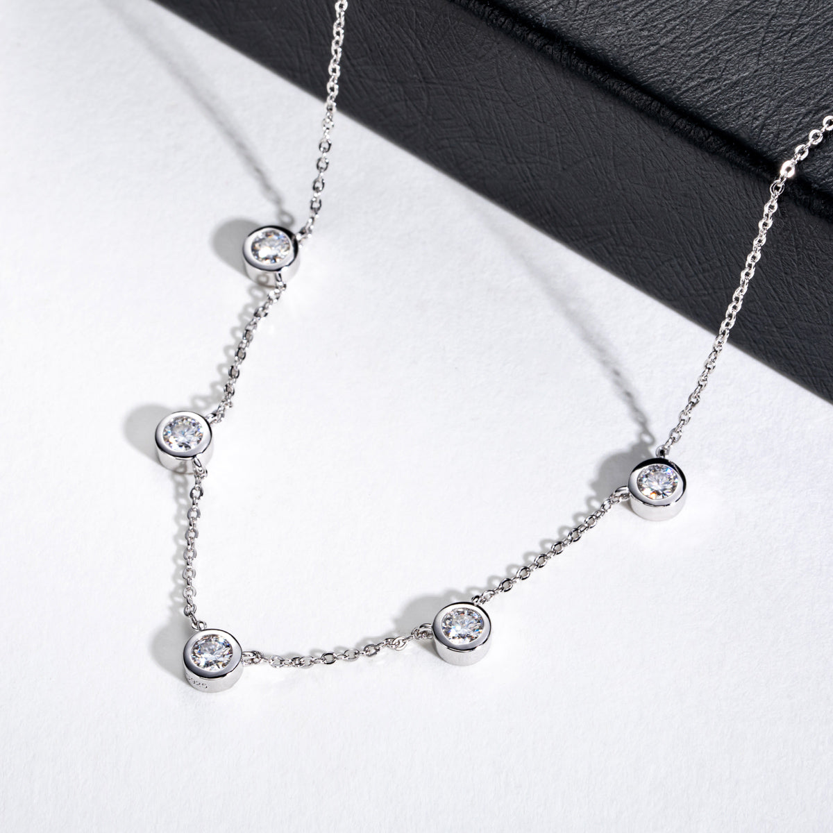 18K Gold Moissanite Bubble Round Pendant Necklace
