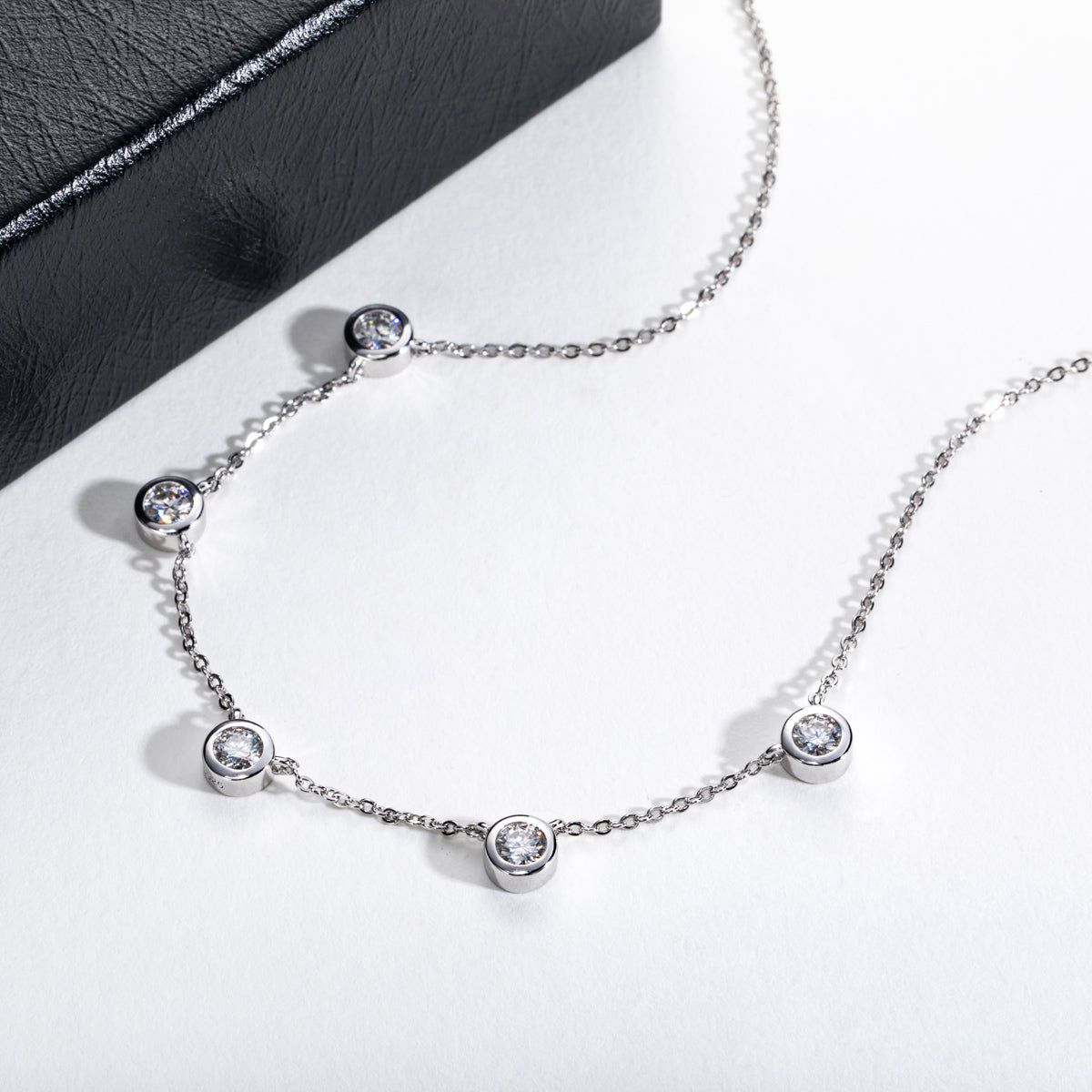 18K Gold Moissanite Bubble Round Pendant Necklace