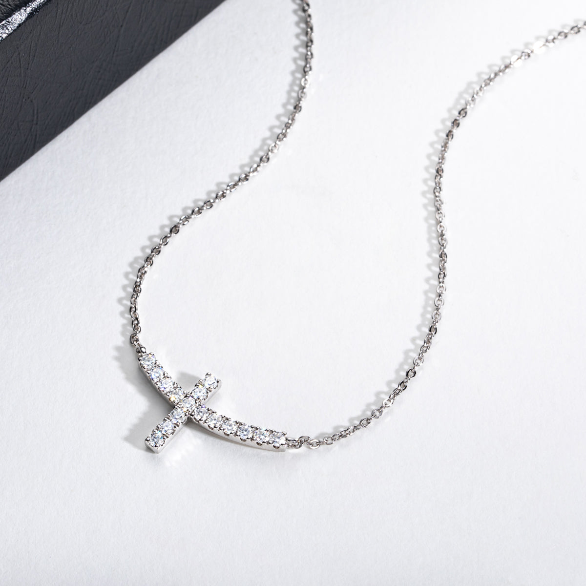 18K Gold Full Paved Moissanite Cross Necklace