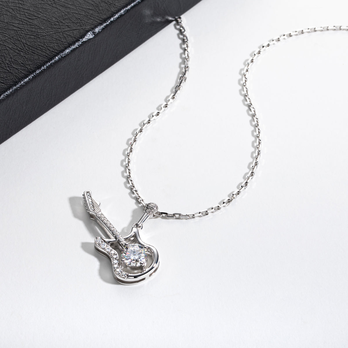 S925 Sterling Silver Moissanite Guitar Microphone Necklace
