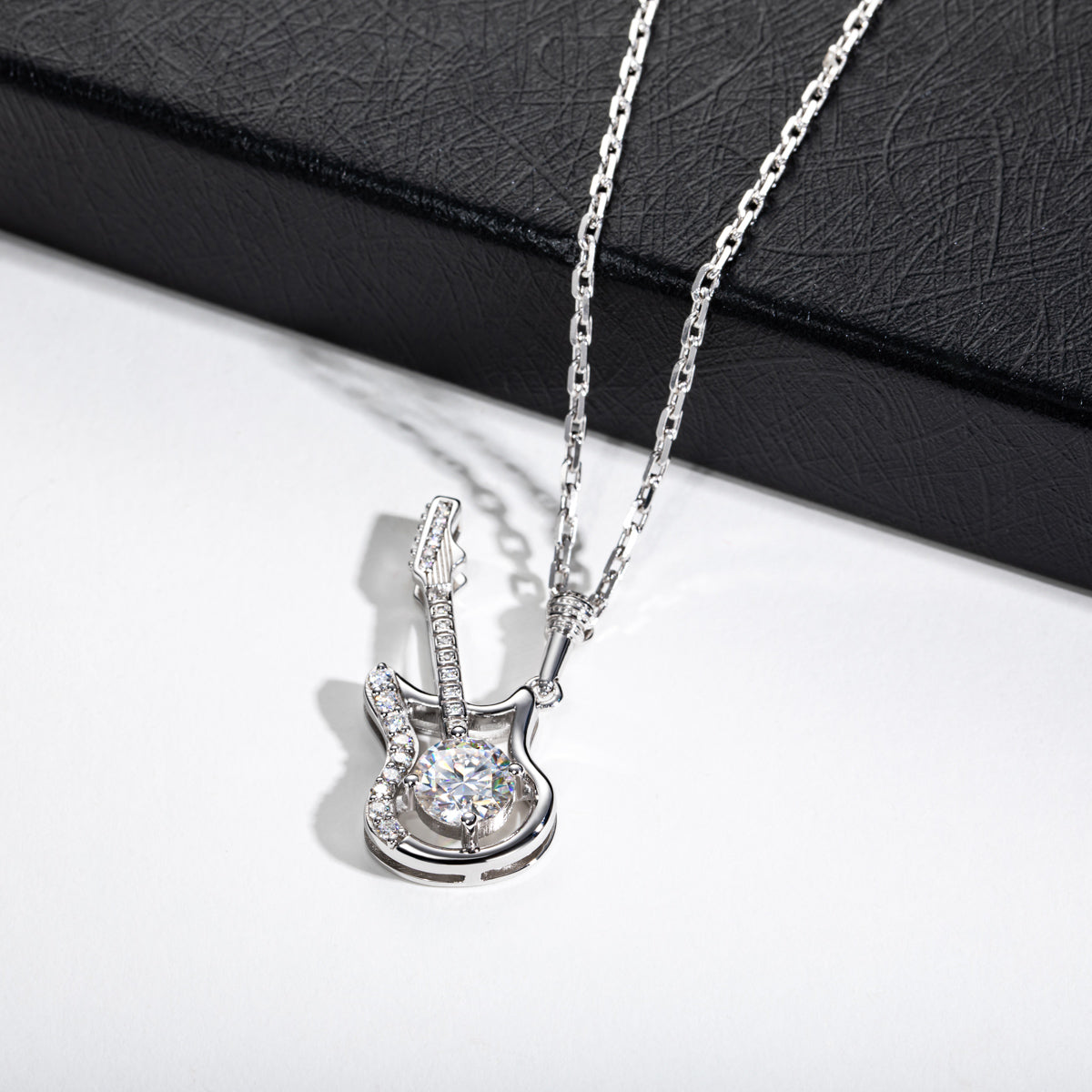 S925 Sterling Silver Moissanite Guitar Microphone Necklace