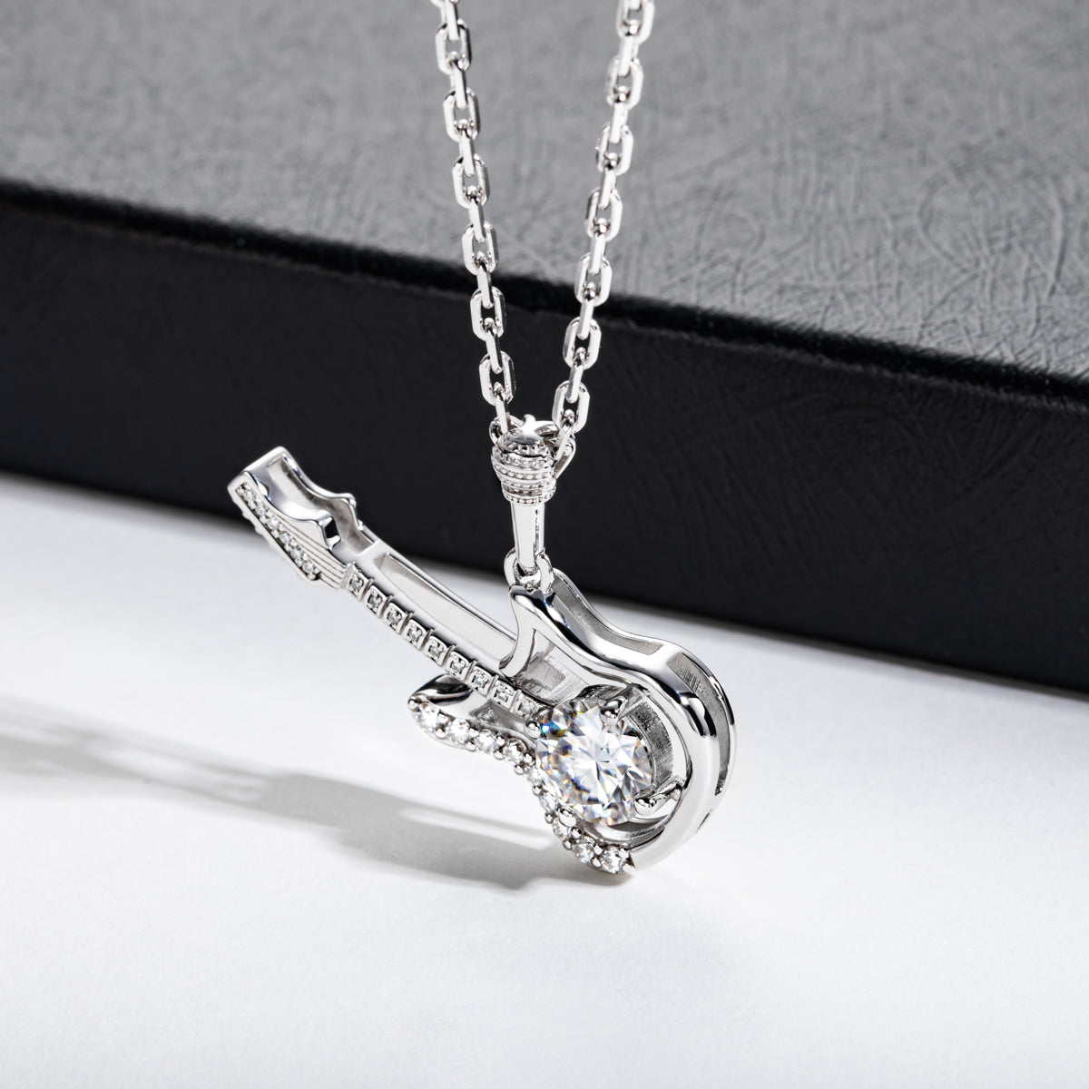 S925 Sterling Silver Moissanite Guitar Microphone Necklace