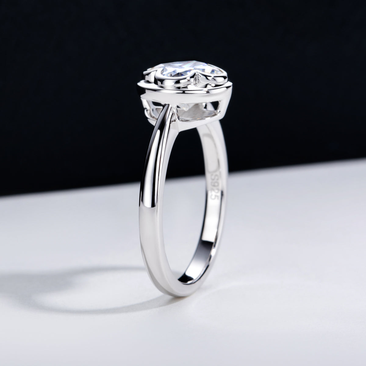 S925‑Silver 4‑Leaf‑Clover‑Cut Moissanite Ring, 2.0 CT