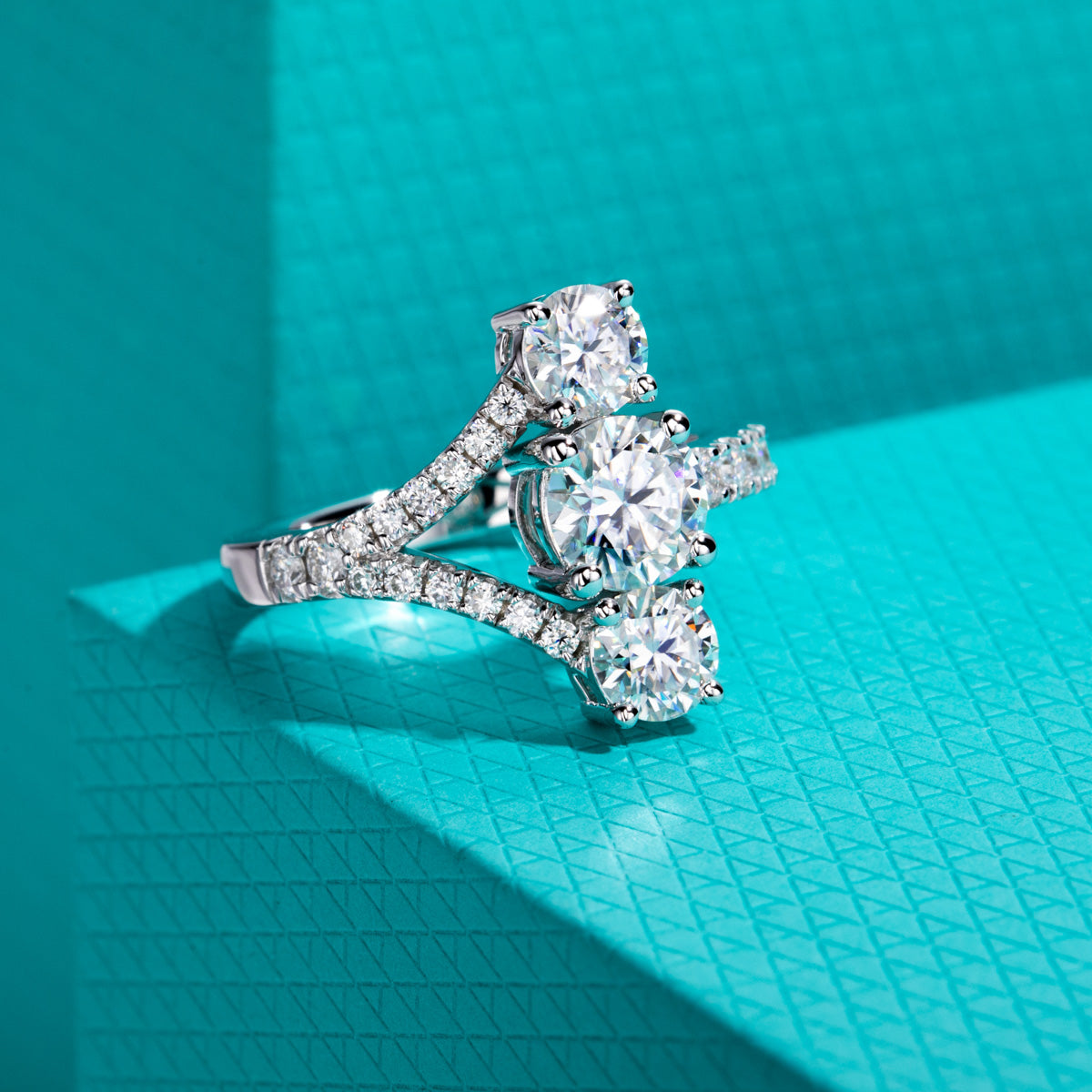 S925‑Silver Moissanite Y‑Shape Three‑Stone Starburst Ring