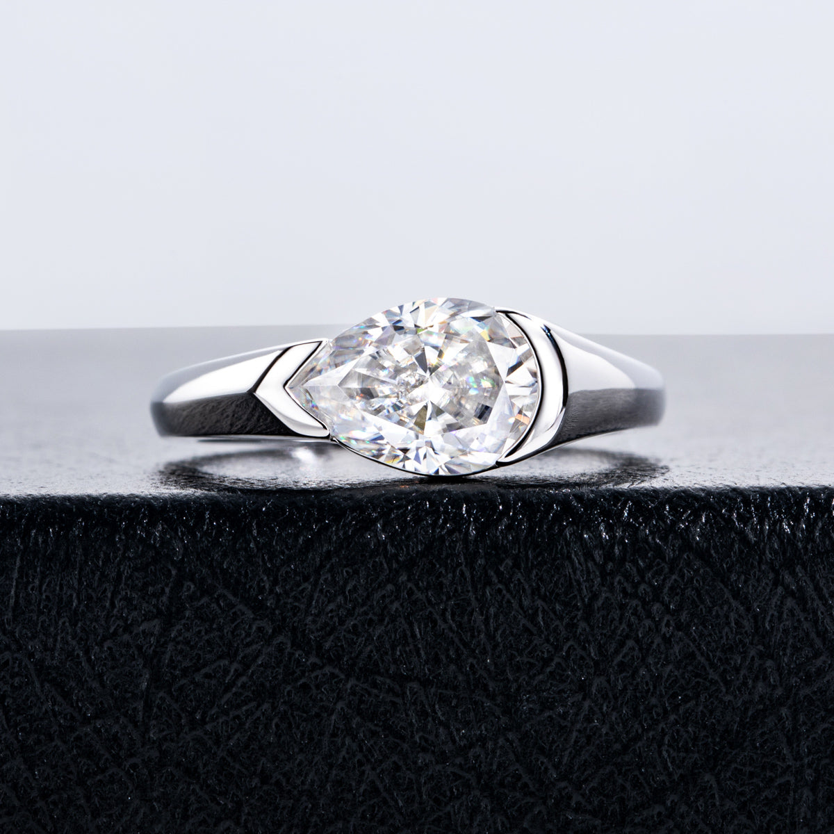 S925‑Silver 2.5‑Carat Pear‑Shaped Moissanite Ring