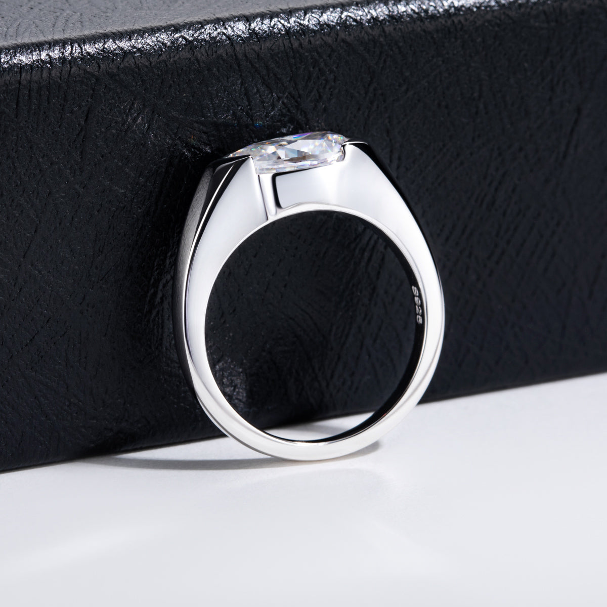 S925‑Silver 2.5‑Carat Pear‑Shaped Moissanite Ring