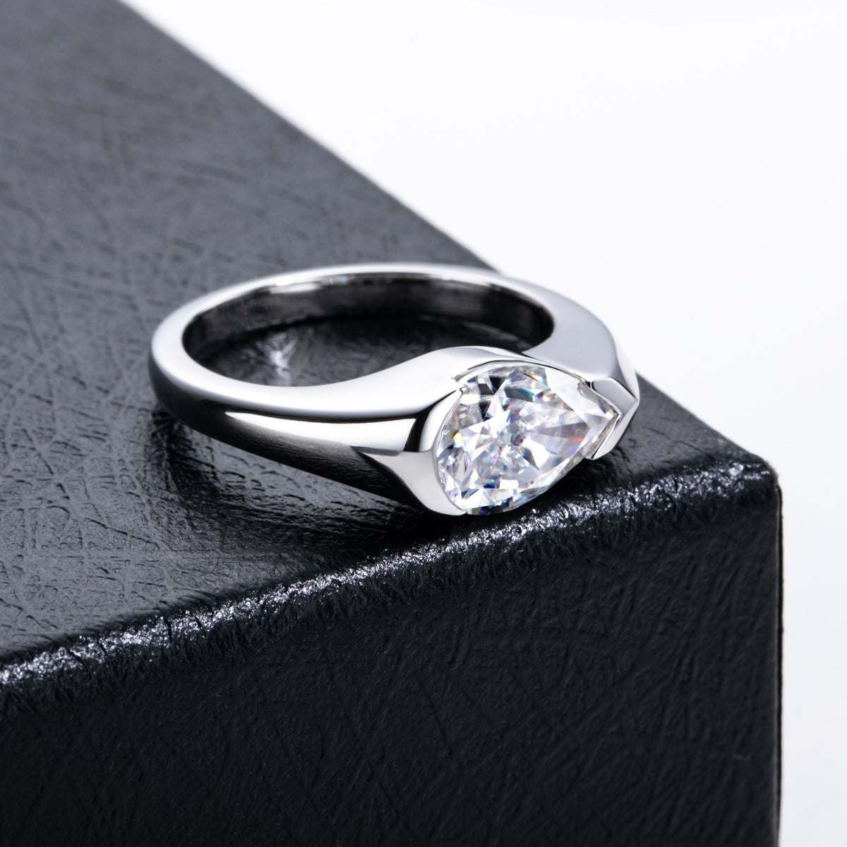 S925‑Silver 2.5‑Carat Pear‑Shaped Moissanite Ring