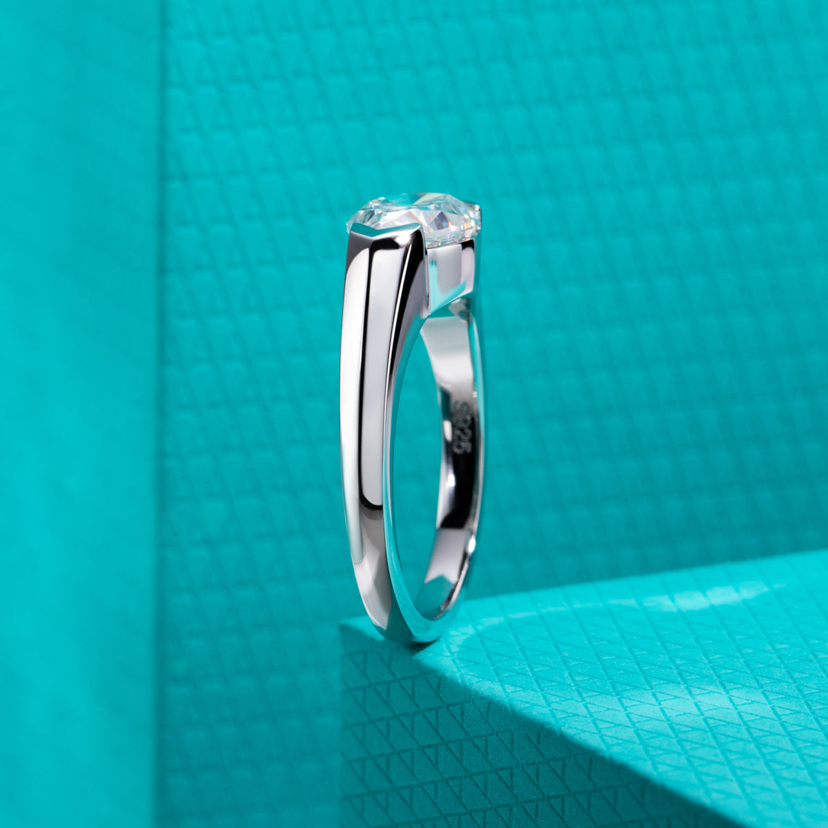 S925‑Silver 2.5‑Carat Pear‑Shaped Moissanite Ring