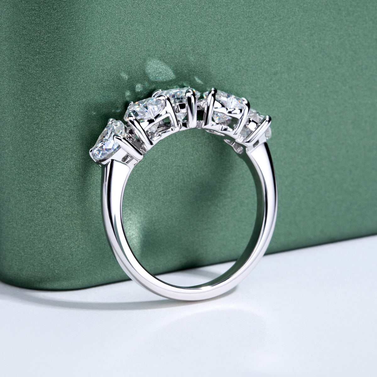 S925 Sterling Silver Five-Stone Heart Moissanite Ring