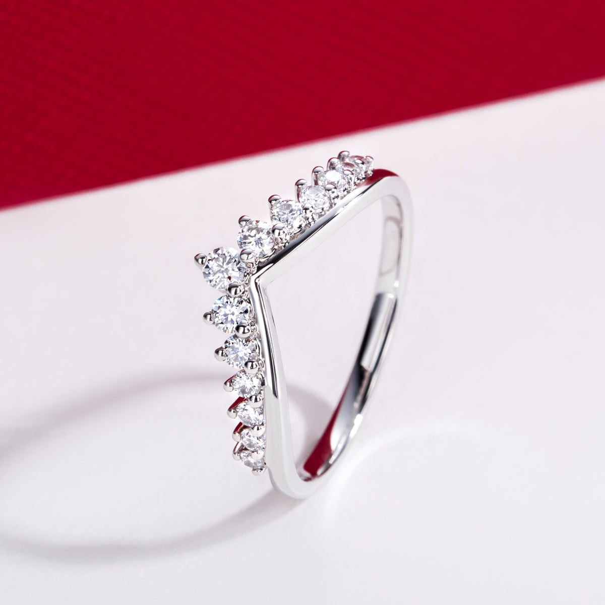 14K Gold Moissanite V-Shape Crown Ring