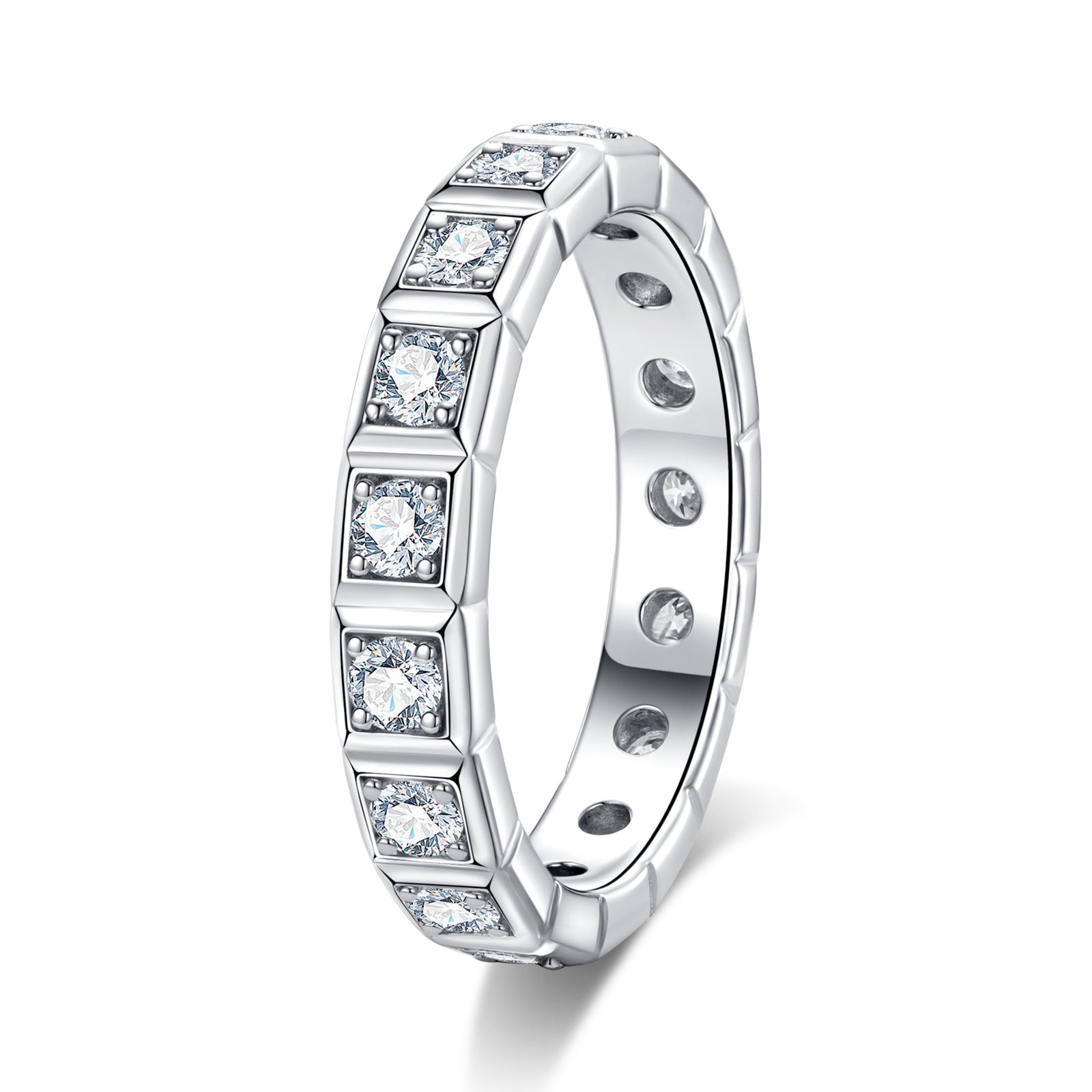 Round Cut Moissanite Wedding Band (0.7 cttw)