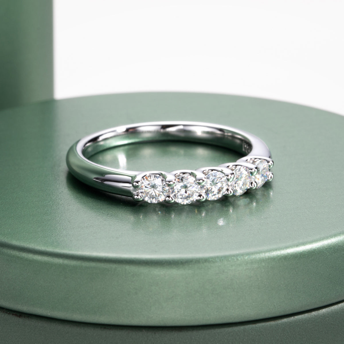 18K Gold Moissanite 5-Stone 0.5CT Ring