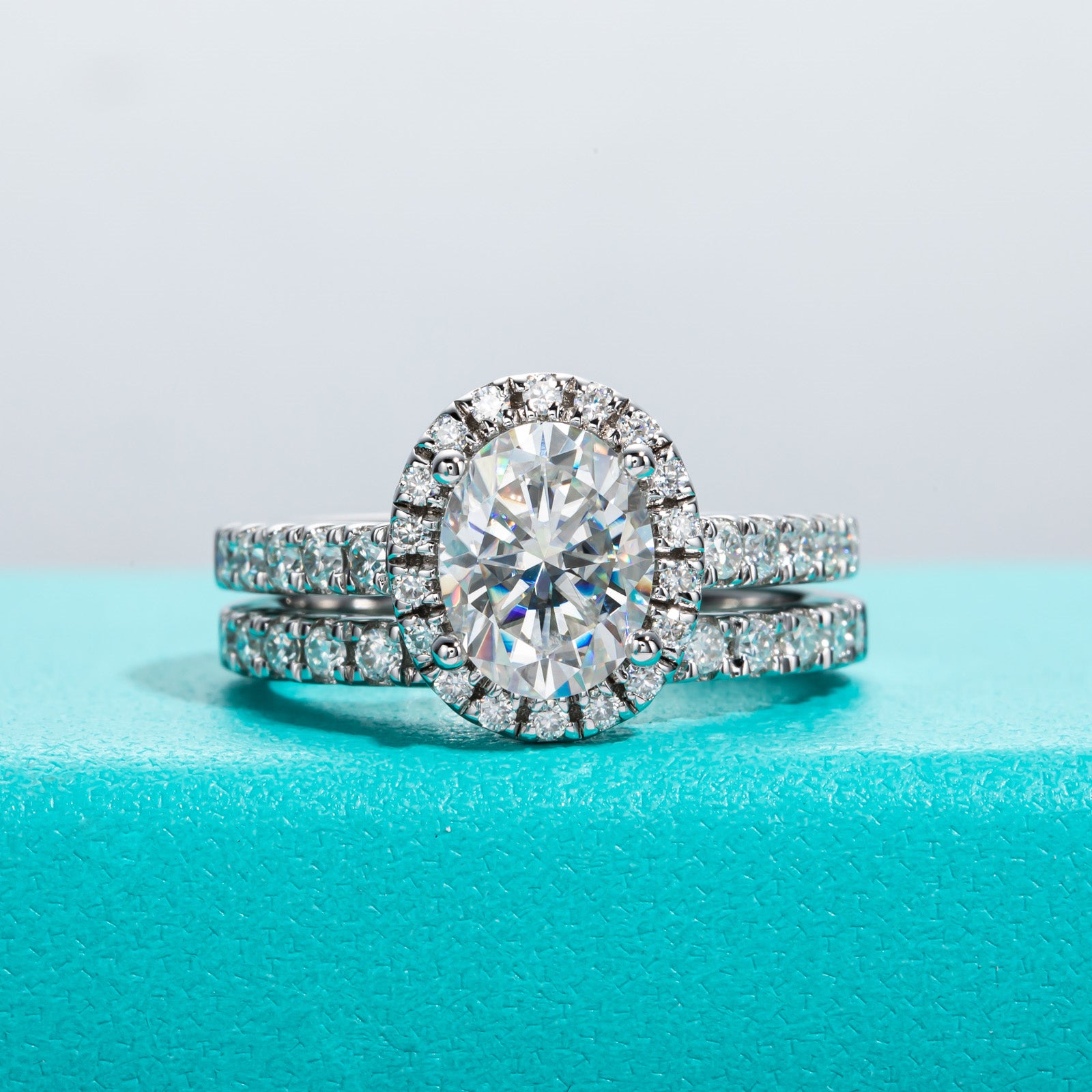 Oval Cut Halo Moissanite Engagement Ring Bridal Set (2 ct)