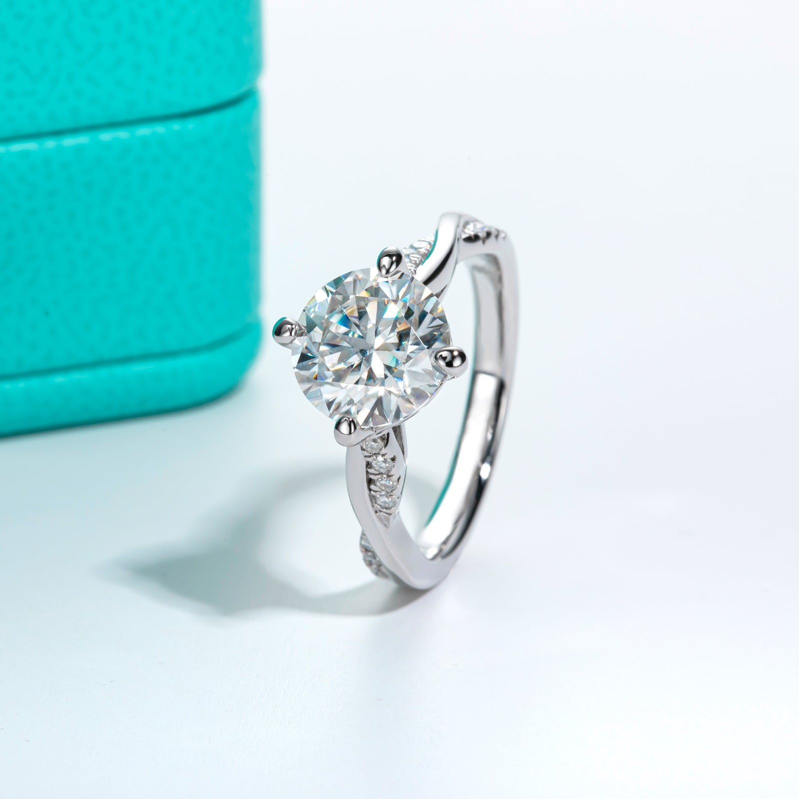 Round Cut Moissanite Twisted Engagement Ring (3 ct)