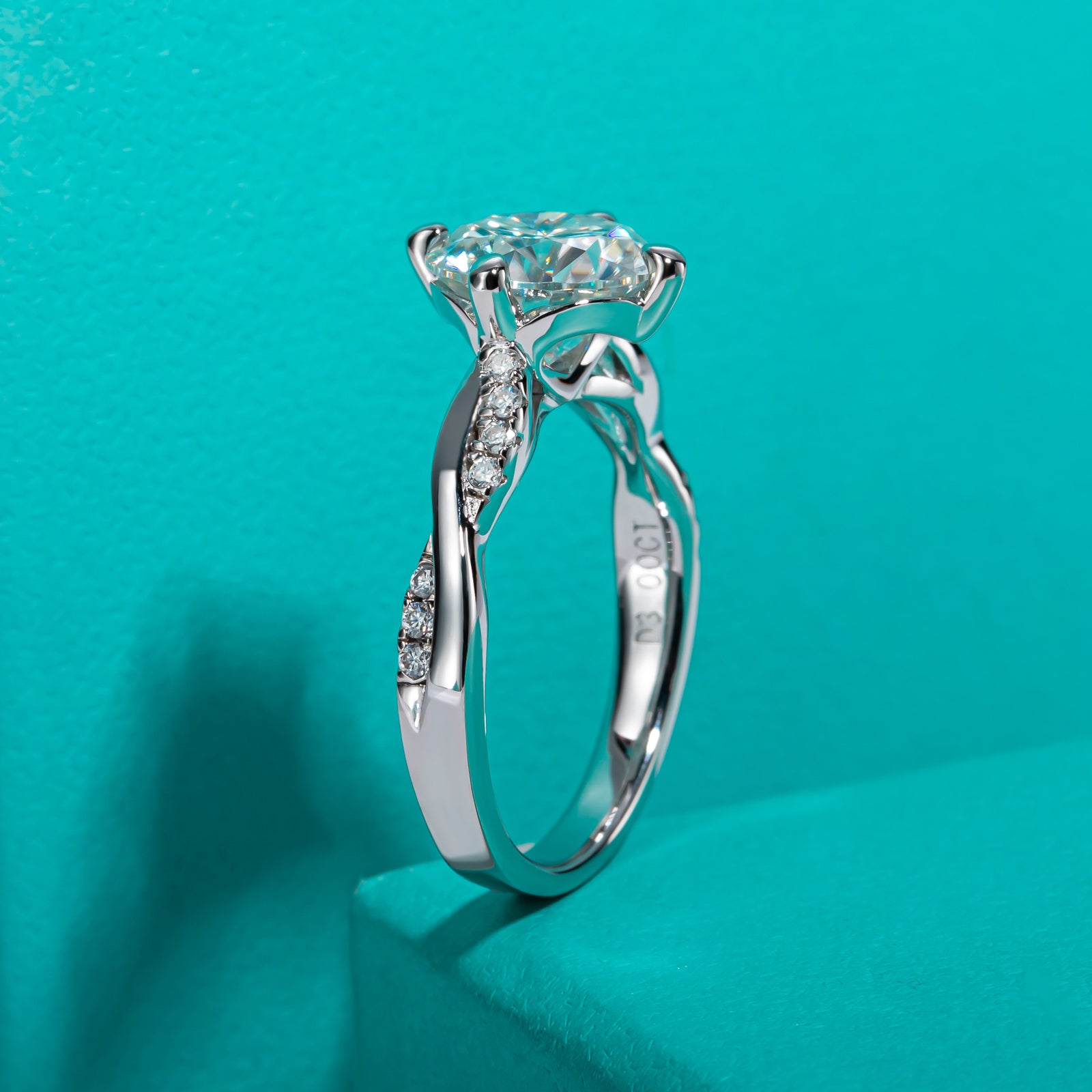 Round Cut Moissanite Twisted Engagement Ring (3 ct)