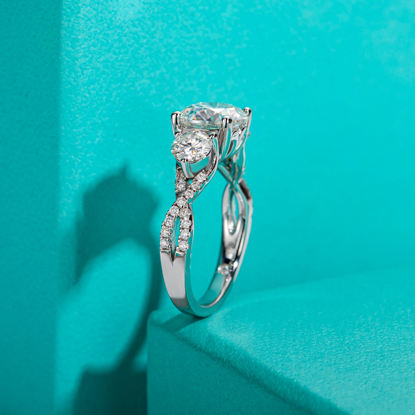 Round Cut 3 Stone Moissanite Engagement Ring (4 cttw)