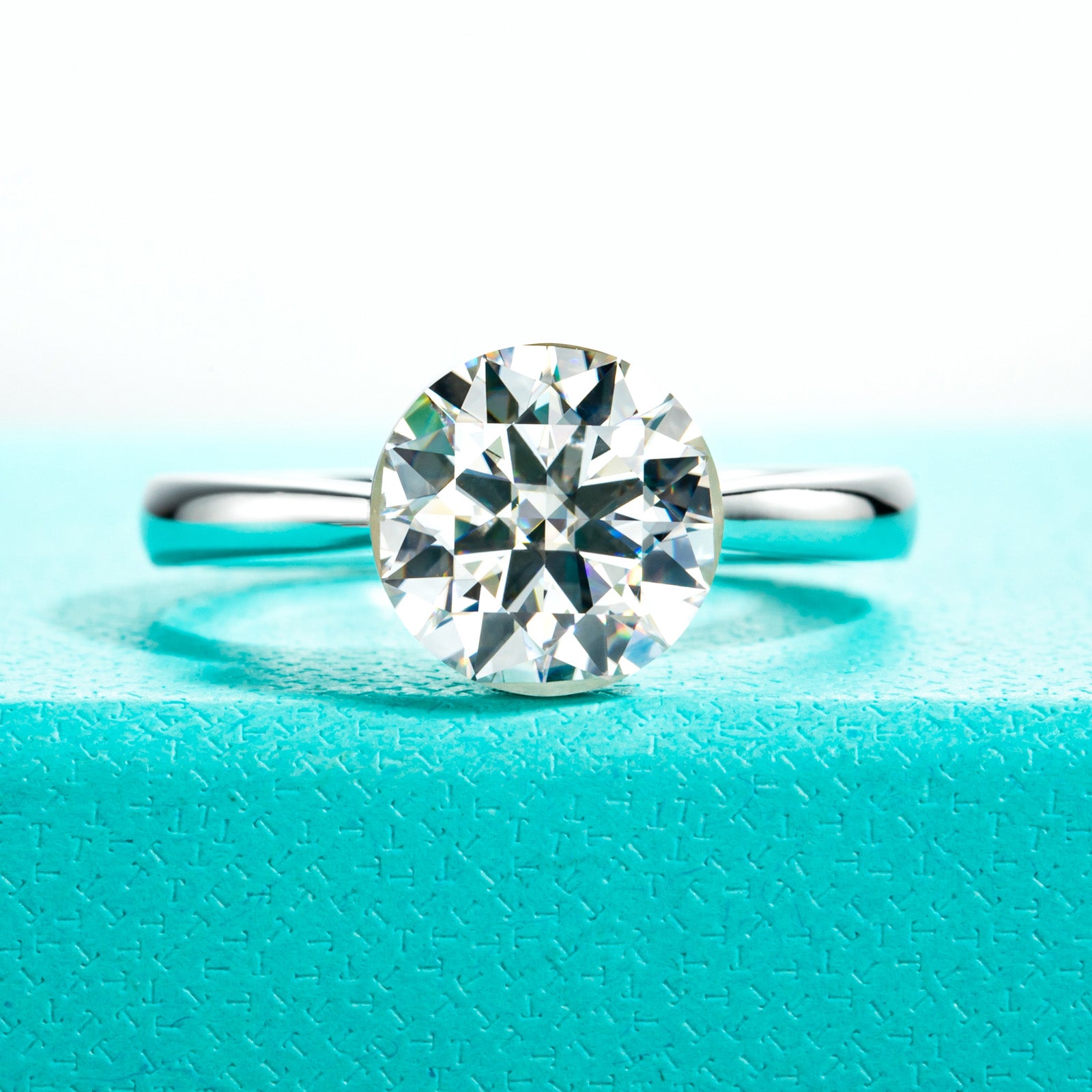 Round Cut Invisible Setting Moissanite Engagement Ring (2/3 ct)