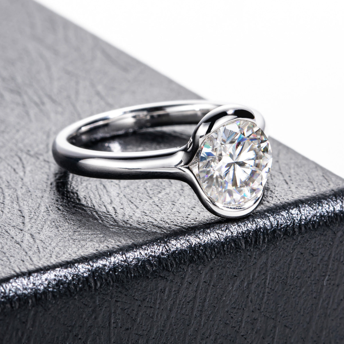 18K Gold Half-Bezel 2CT Moissanite Ring