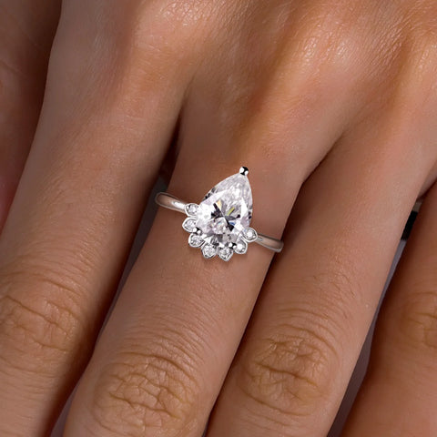 AnuJewel 4ct Pear Cut D Color Moissanite Engagement Rings 18K Gold Plated Classic Crown Wedding Ring Women Jewelry