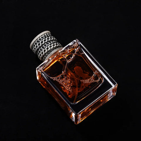 Brand Perfume Men's Oud Wood Sandalwood Perfume Spray Long Lasting Eau de Parfum with Romantic Pheromones Attracts Women Gift