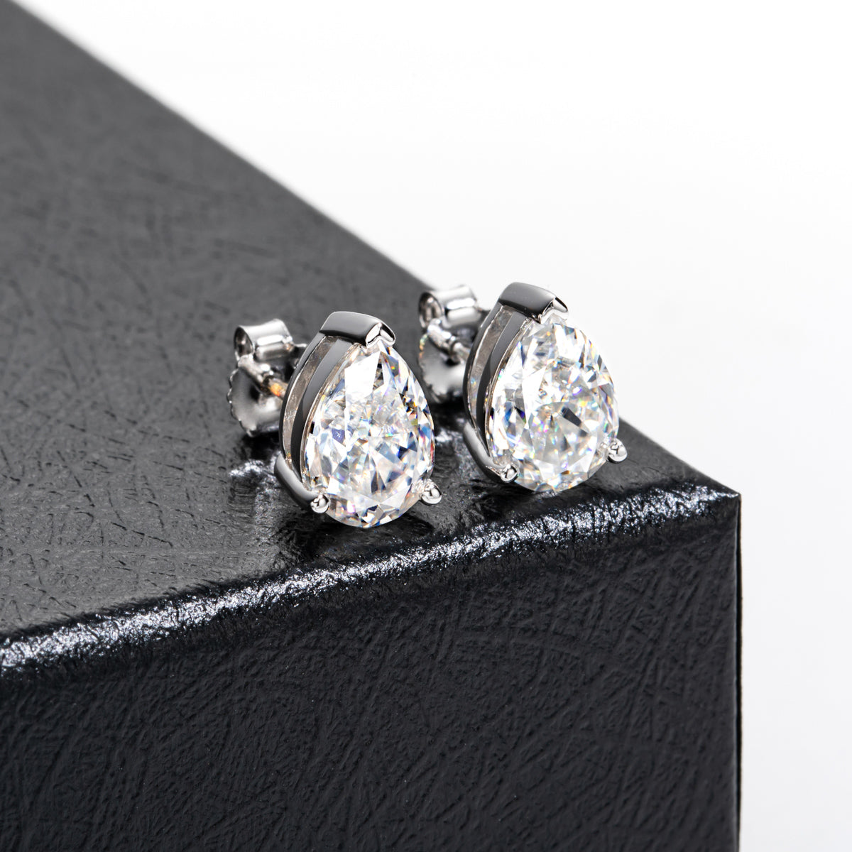 10K Gold Pear Ice Flower Cut Moissanite Stud Earrings 1.2CT