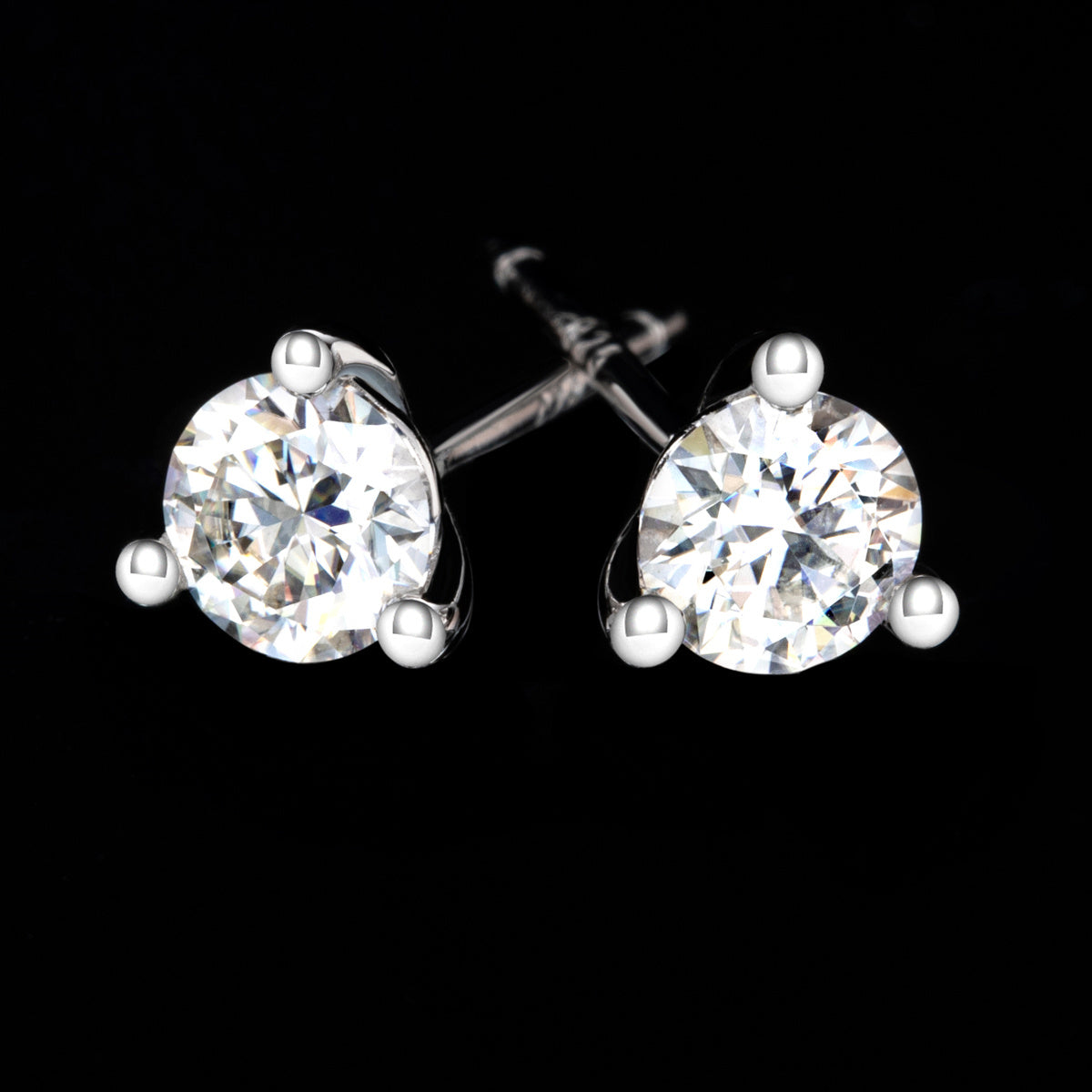 925 Sterling Silver 5mm Heart Cut Moissanite Stud Earrings