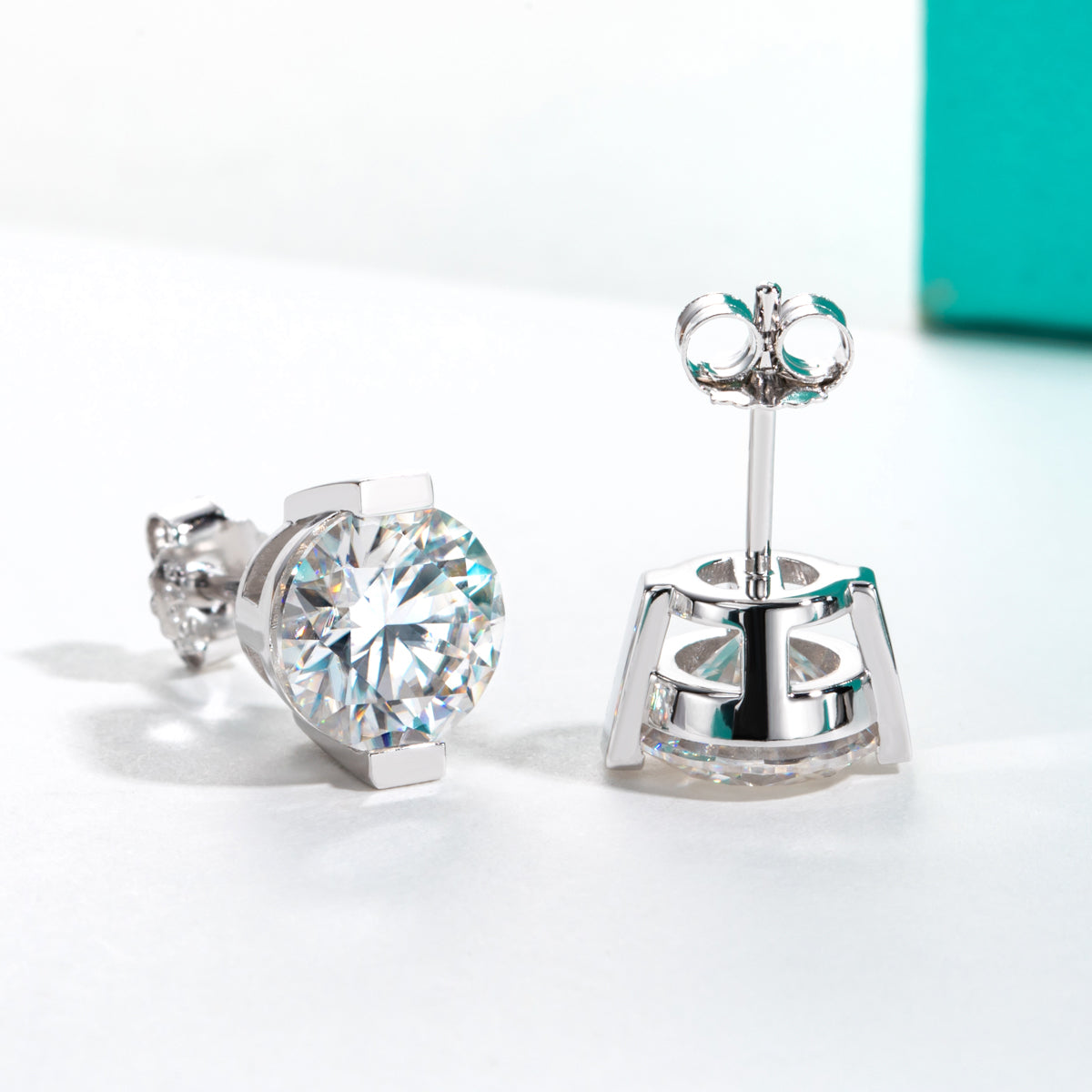 2.0ct 8.0mm Round Moissanite Stud Earrings | S925 Sterling Silver