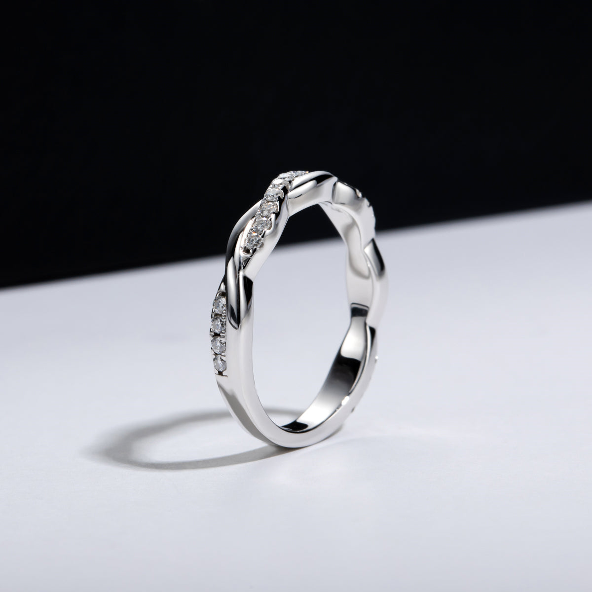 1.3mm Moissanite Twisted Ring