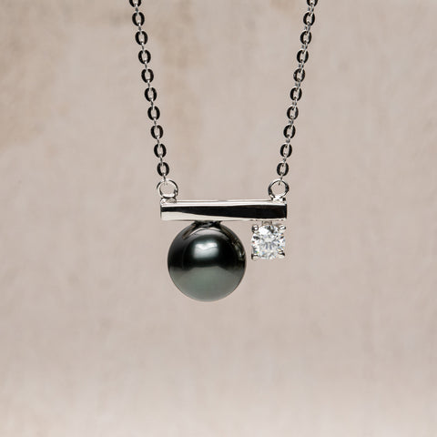 AnuClub Tahitian Black Pearl Moissanite Necklace (9-10mm)