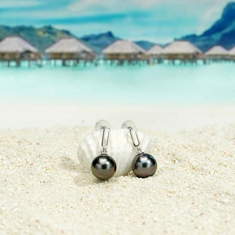 AnuClub 18K Tahitian Black Pearl Earrings