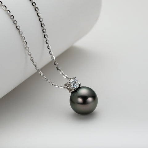 AnuClub Tahitian Black Pearl Moissanite Necklace