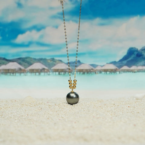 AnuClub 18K Gold Tahitian Black Pearl Necklace (10-11mm)