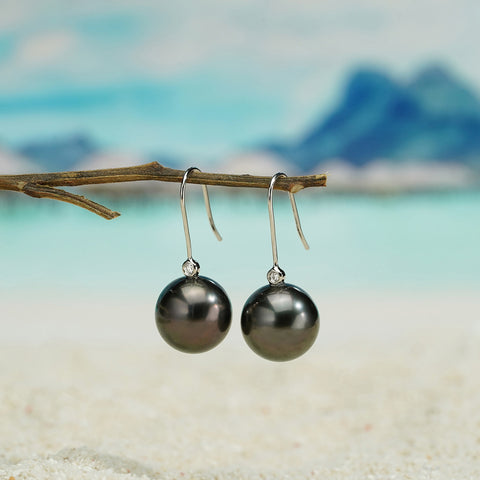 AnuClub 18K Tahitian Black Pearl Earrings