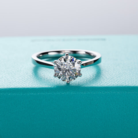 Solitaire Moissanite Diamond Engagement Ring (2 CT)