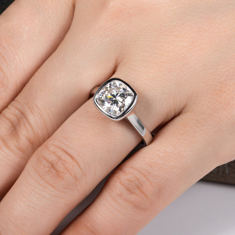 Solitaire Moissanite Diamond Engagement Ring (3 CT)