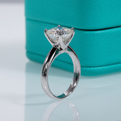 Solitaire Moissanite Diamond Engagement Ring (3.5 CT)